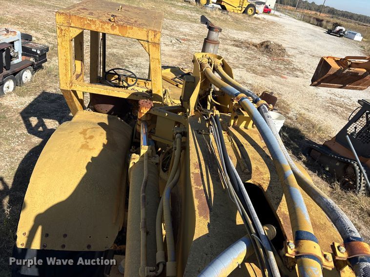 image for item ET7231 Caterpillar 631B water wagon