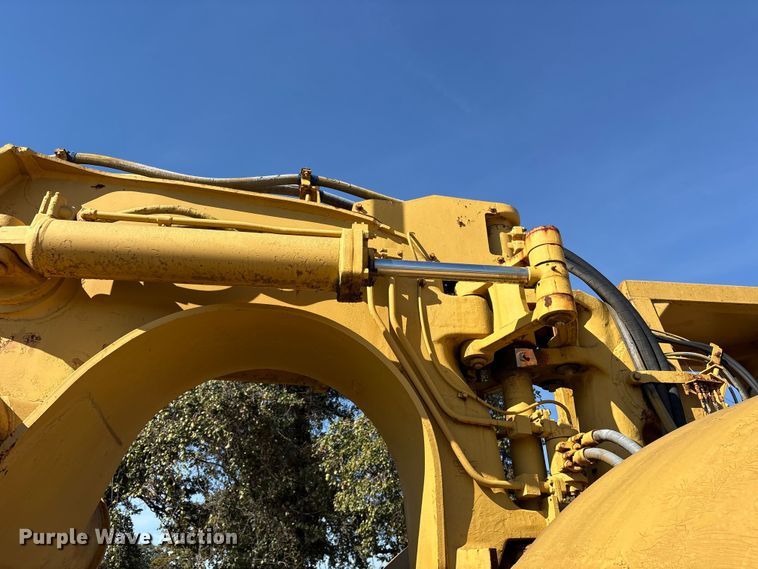 image for item ET7231 Caterpillar 631B water wagon