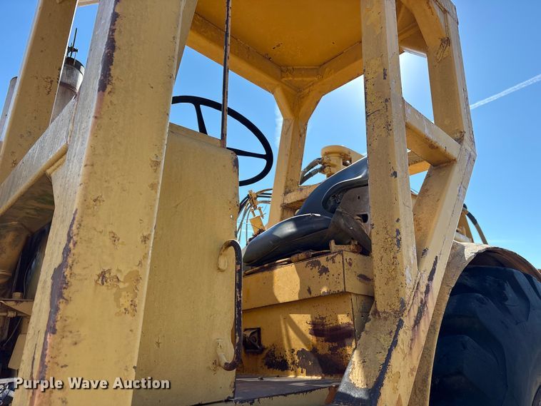 image for item ET7231 Caterpillar 631B water wagon