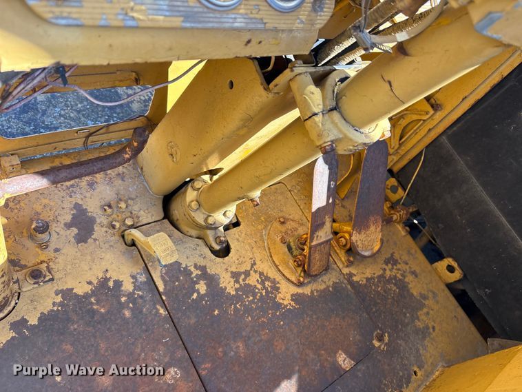 image for item ET7231 Caterpillar 631B water wagon