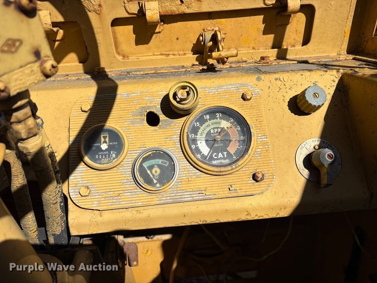 image for item ET7231 Caterpillar 631B water wagon