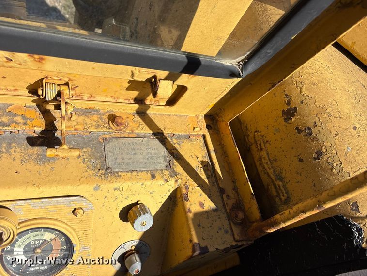 image for item ET7231 Caterpillar 631B water wagon