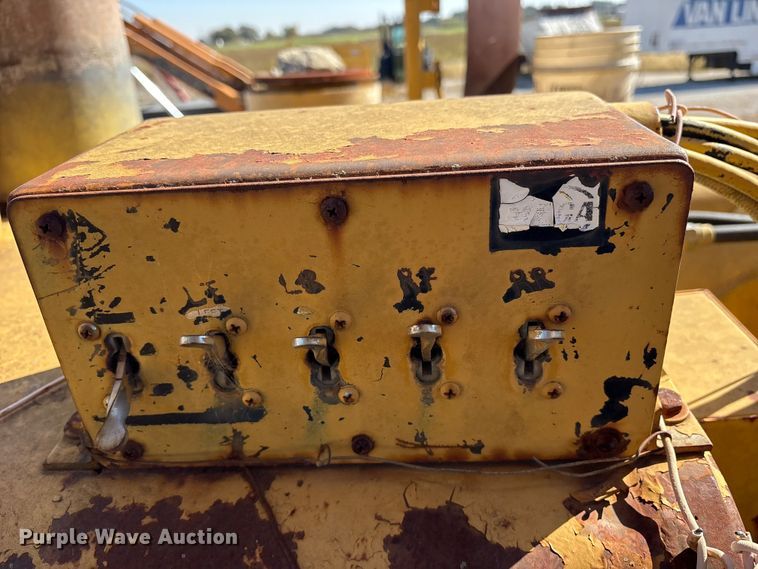 image for item ET7231 Caterpillar 631B water wagon