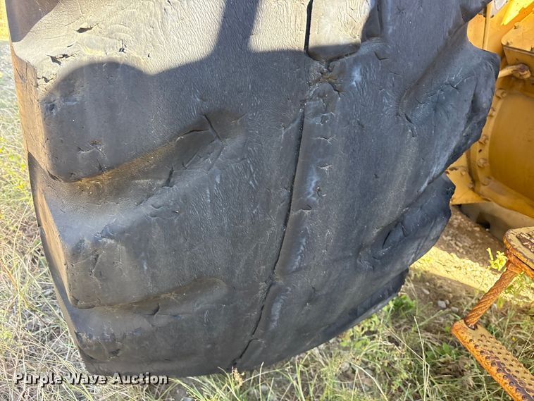 image for item ET7231 Caterpillar 631B water wagon