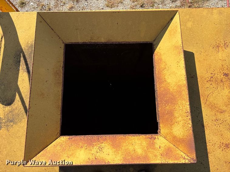 image for item ET7232 Caterpillar 631C conventional scraper 