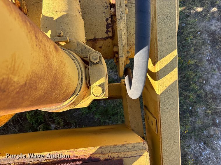 image for item ET7232 Caterpillar 631C conventional scraper 