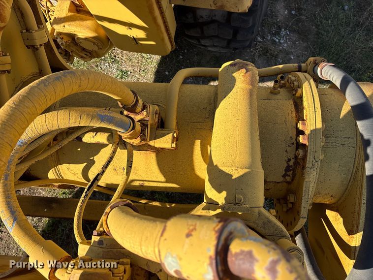 image for item ET7232 Caterpillar 631C conventional scraper 