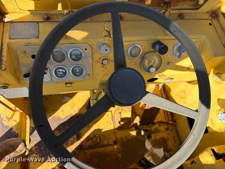 image for item ET7232 Caterpillar 631C conventional scraper 