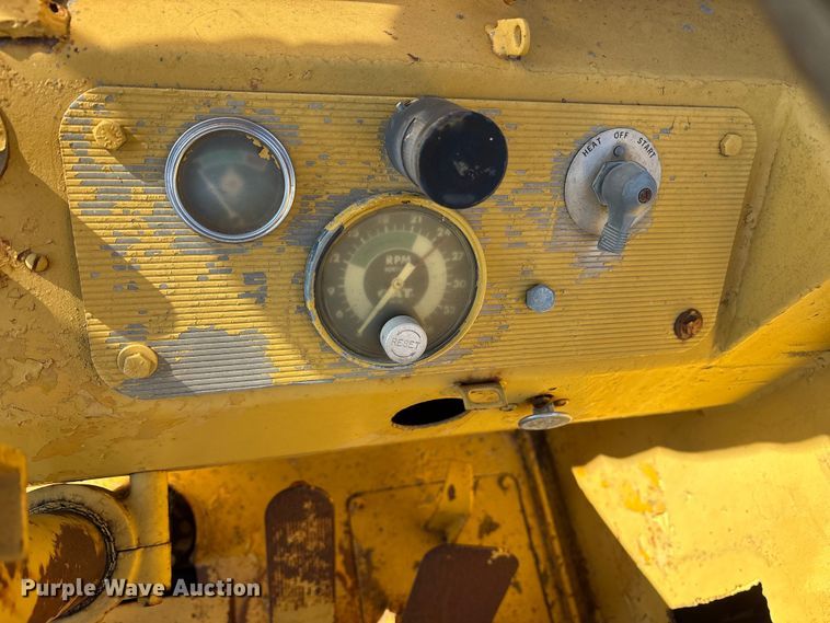 image for item ET7232 Caterpillar 631C conventional scraper 