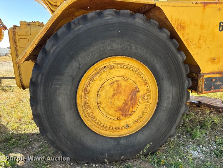 image for item ET7232 Caterpillar 631C conventional scraper 