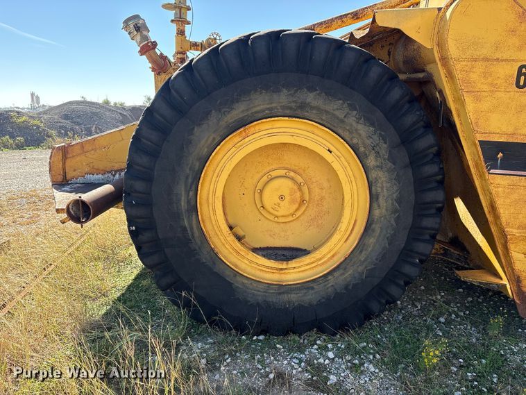 image for item ET7232 Caterpillar 631C conventional scraper 