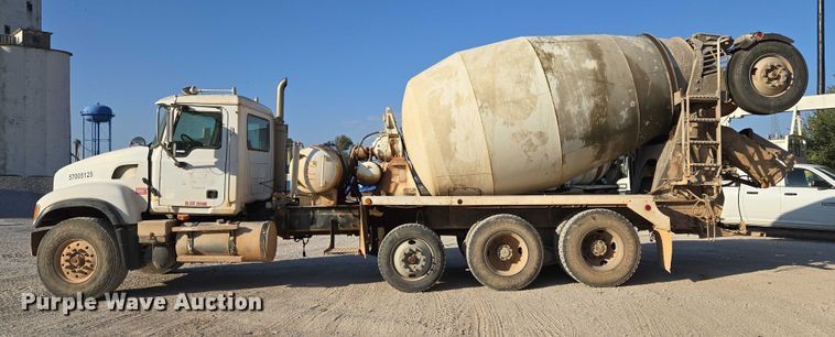 image for item EU3777 2005 Mack CV513 ready mix truck