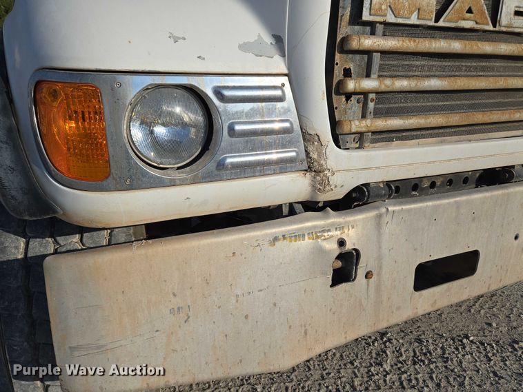 image for item EU3777 2005 Mack CV513 ready mix truck