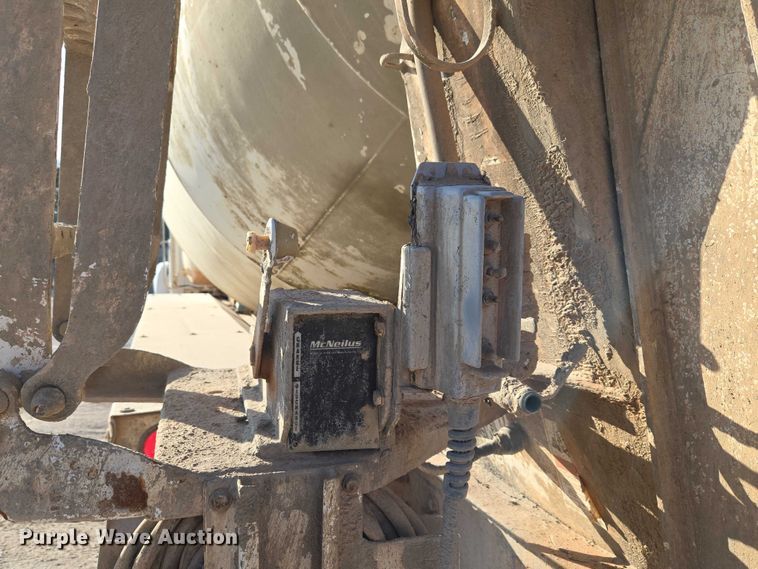 image for item EU3777 2005 Mack CV513 ready mix truck