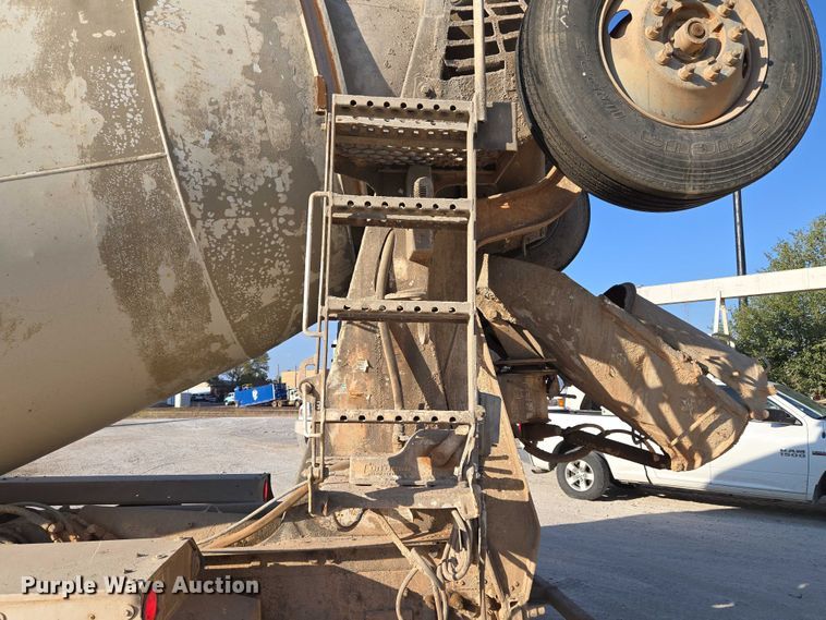 image for item EU3777 2005 Mack CV513 ready mix truck