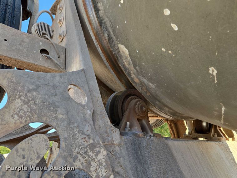 image for item EU3777 2005 Mack CV513 ready mix truck