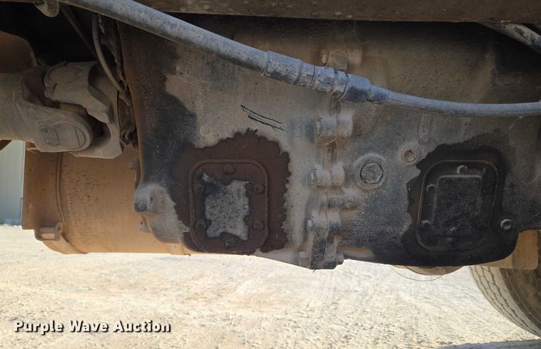 image for item EU3777 2005 Mack CV513 ready mix truck