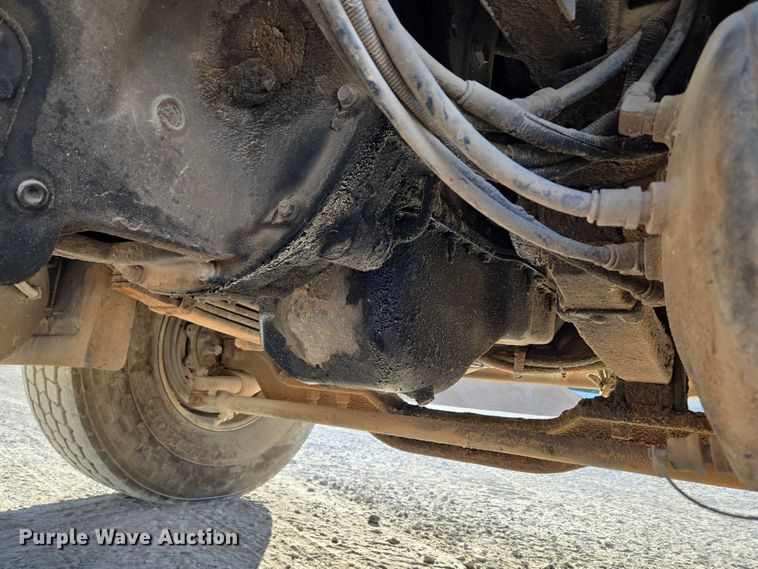 image for item EU3777 2005 Mack CV513 ready mix truck