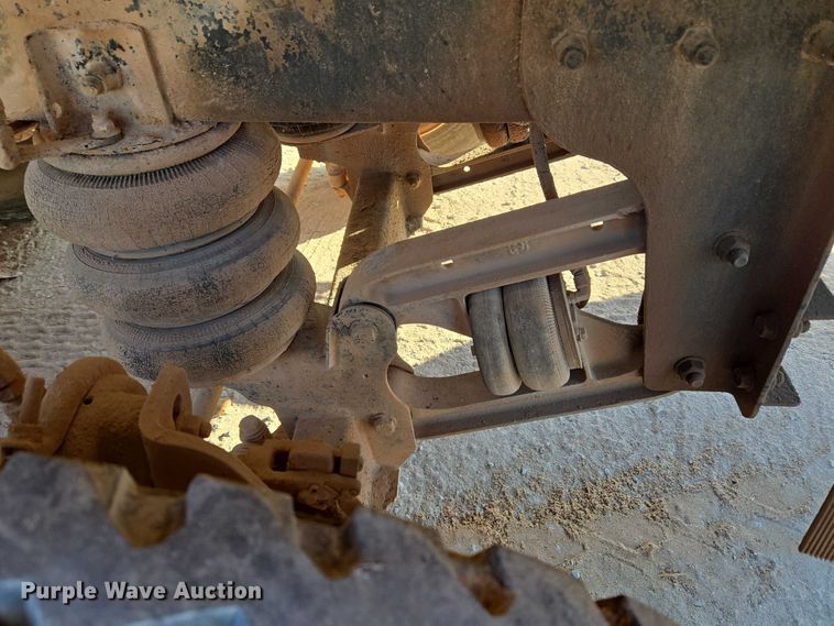 image for item EU3777 2005 Mack CV513 ready mix truck