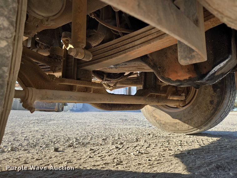 image for item EU3777 2005 Mack CV513 ready mix truck