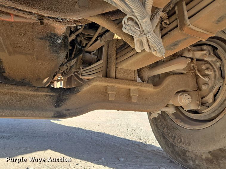 image for item EU3777 2005 Mack CV513 ready mix truck