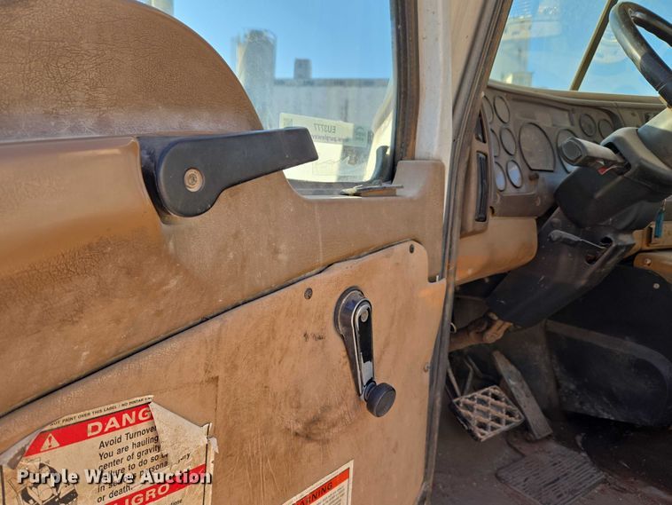 image for item EU3777 2005 Mack CV513 ready mix truck