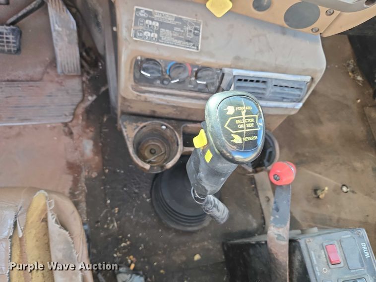 image for item EU3777 2005 Mack CV513 ready mix truck