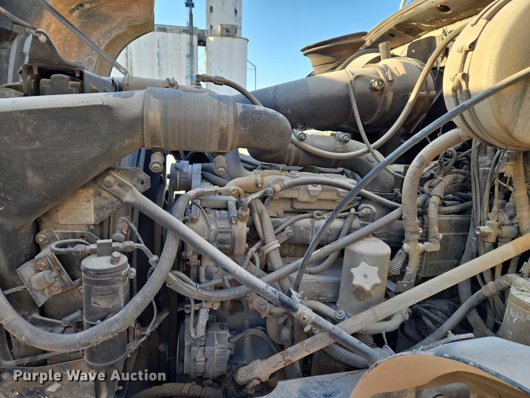 image for item EU3777 2005 Mack CV513 ready mix truck