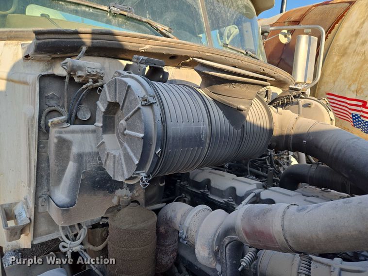 image for item EU3777 2005 Mack CV513 ready mix truck