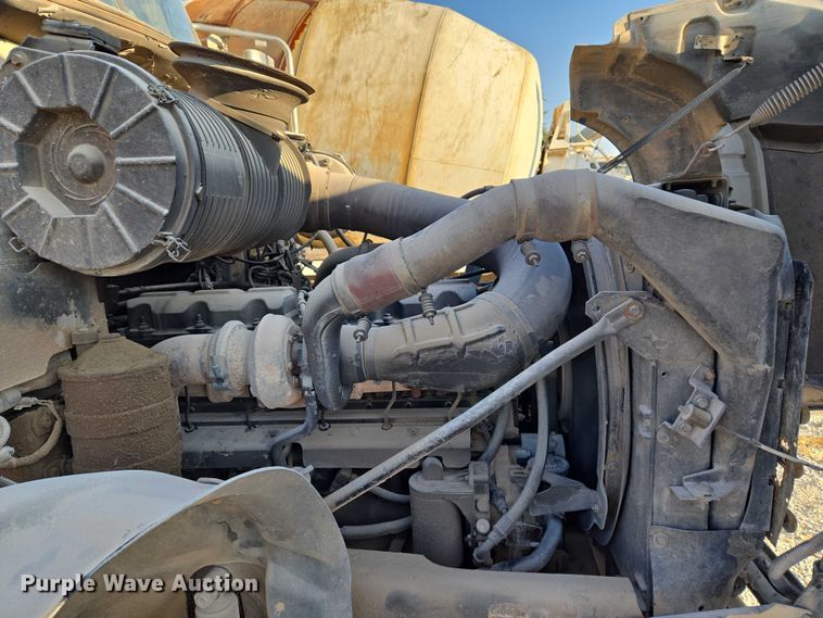 image for item EU3777 2005 Mack CV513 ready mix truck