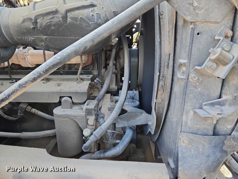 image for item EU3777 2005 Mack CV513 ready mix truck