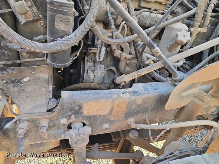 image for item EU3777 2005 Mack CV513 ready mix truck