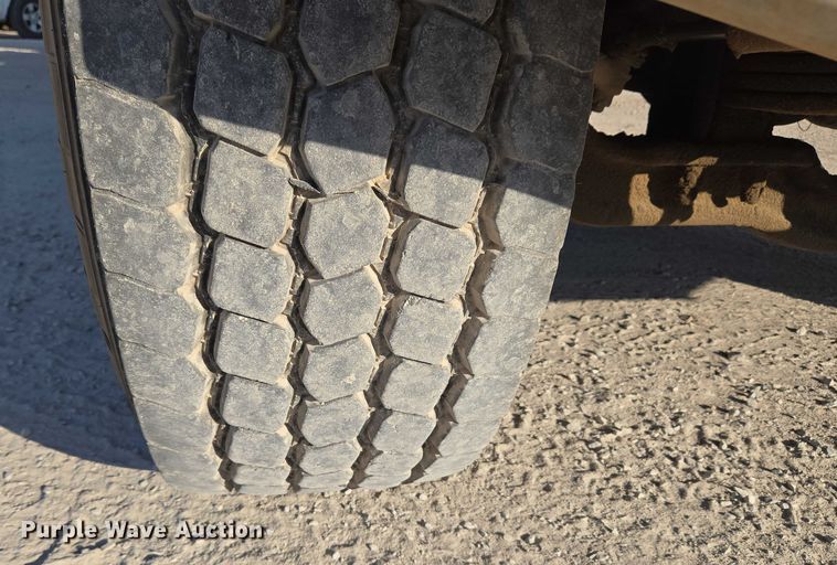 image for item EU3777 2005 Mack CV513 ready mix truck