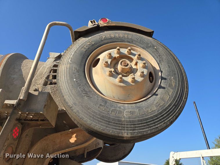 image for item EU3777 2005 Mack CV513 ready mix truck