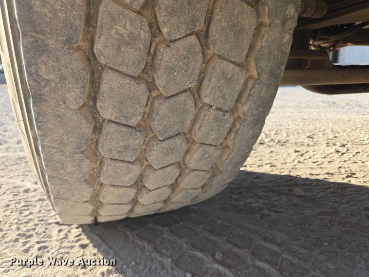 image for item EU3777 2005 Mack CV513 ready mix truck