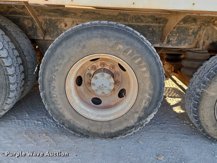 image for item EU3777 2005 Mack CV513 ready mix truck