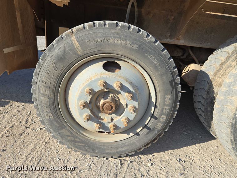 image for item EU3777 2005 Mack CV513 ready mix truck