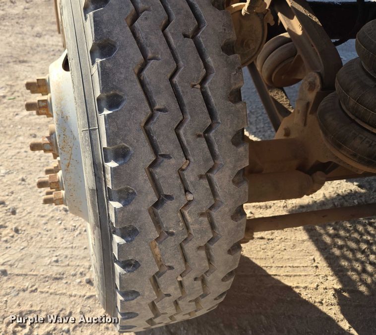 image for item EU3777 2005 Mack CV513 ready mix truck