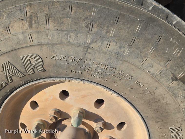 image for item EU3777 2005 Mack CV513 ready mix truck