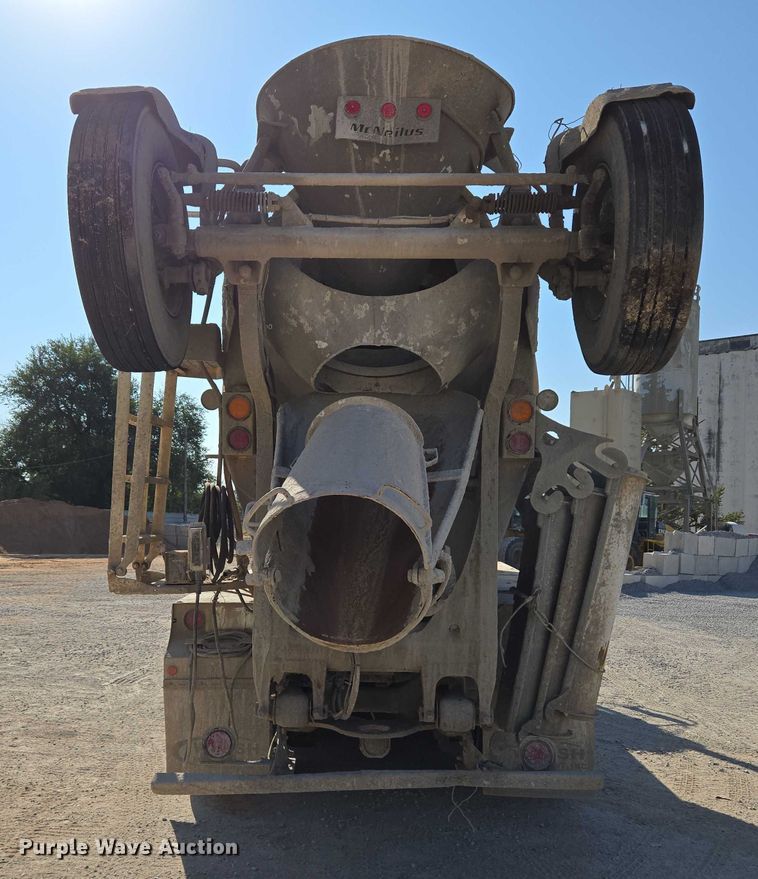 image for item EU3778 2006 Mack CV ready mix truck