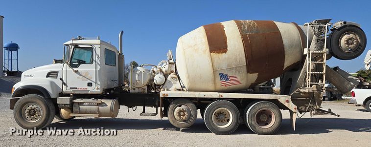 image for item EU3778 2006 Mack CV ready mix truck