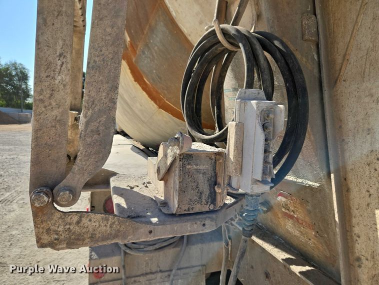 image for item EU3778 2006 Mack CV ready mix truck