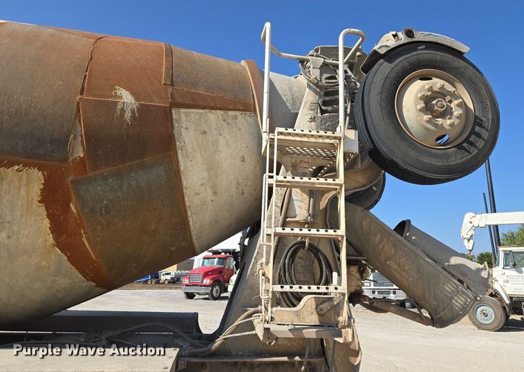 image for item EU3778 2006 Mack CV ready mix truck