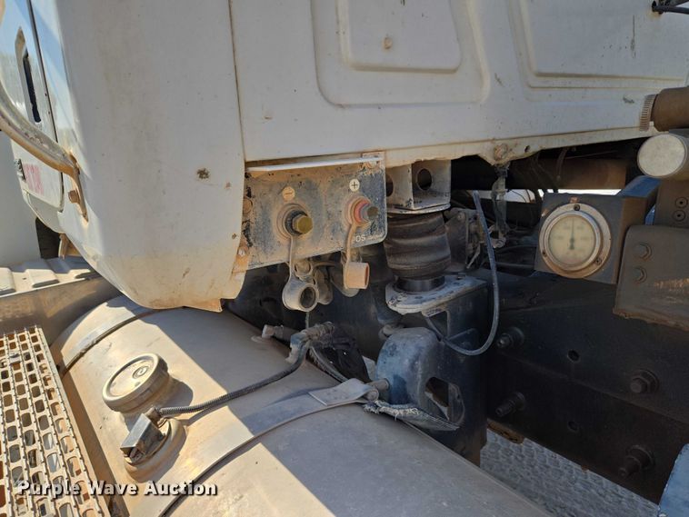 image for item EU3778 2006 Mack CV ready mix truck