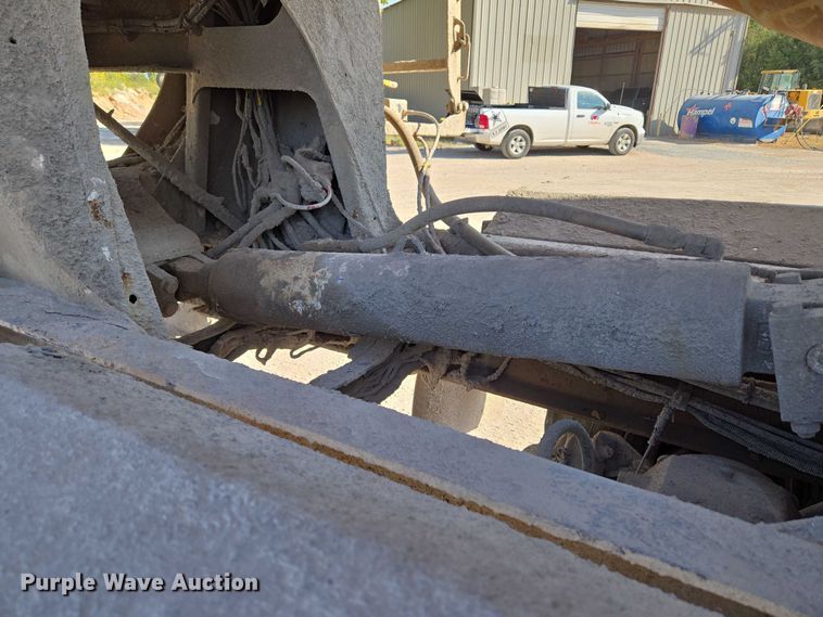 image for item EU3778 2006 Mack CV ready mix truck