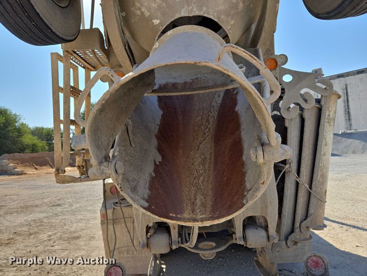 image for item EU3778 2006 Mack CV ready mix truck