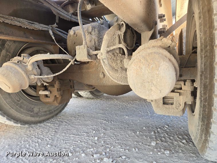 image for item EU3778 2006 Mack CV ready mix truck