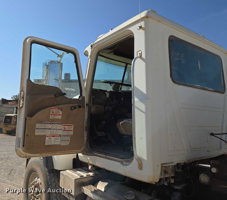 image for item EU3778 2006 Mack CV ready mix truck