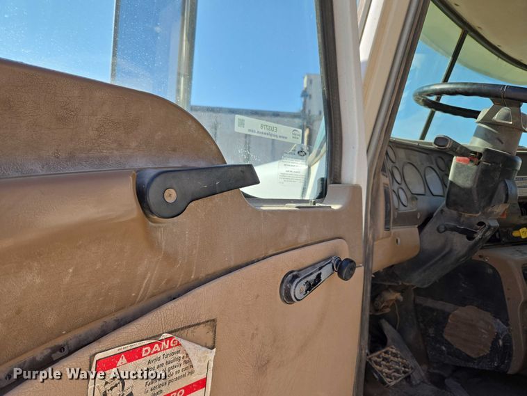 image for item EU3778 2006 Mack CV ready mix truck