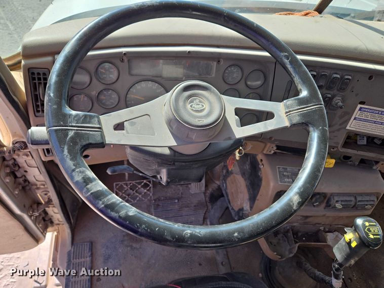 image for item EU3778 2006 Mack CV ready mix truck